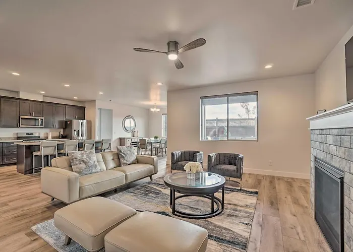 Сasa de vacaciones Spacious Abode: Great For Families!