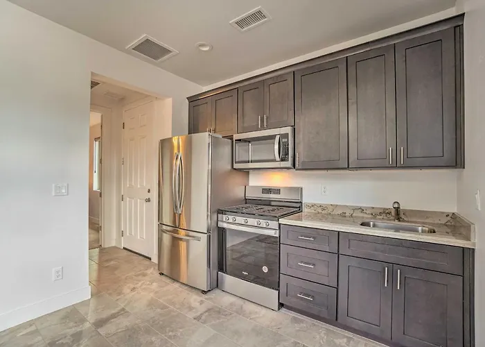 Spacious Abode: Great For Families!